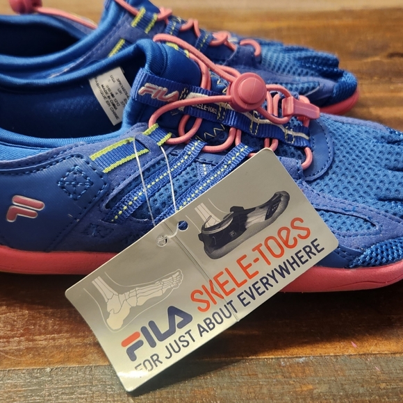 NWT Fila Skele Toes Sneakers - Picture 4 of 7